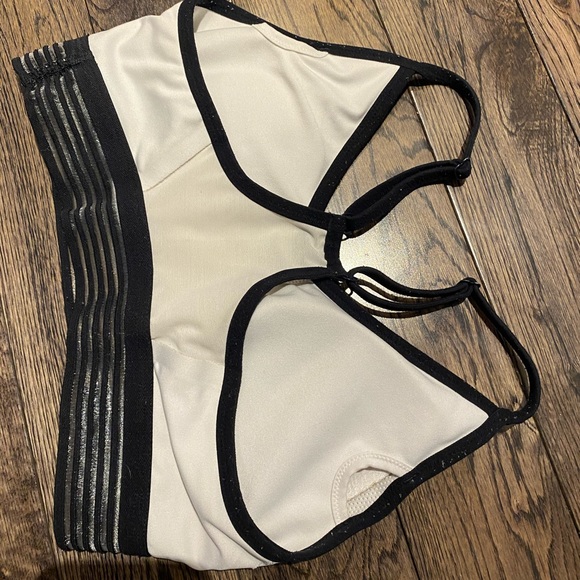 Nike sports bra - Picture 2 of 2